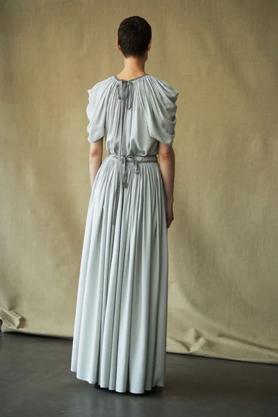 Look 18